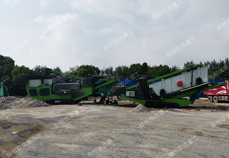 上海環(huán)保履帶破碎機施工現場圖片